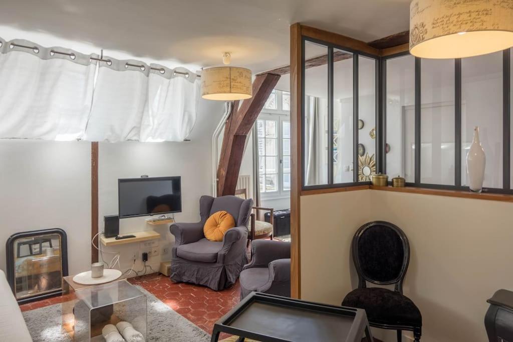 Le Sainte Anne *Studio* Daire Orléans Dış mekan fotoğraf